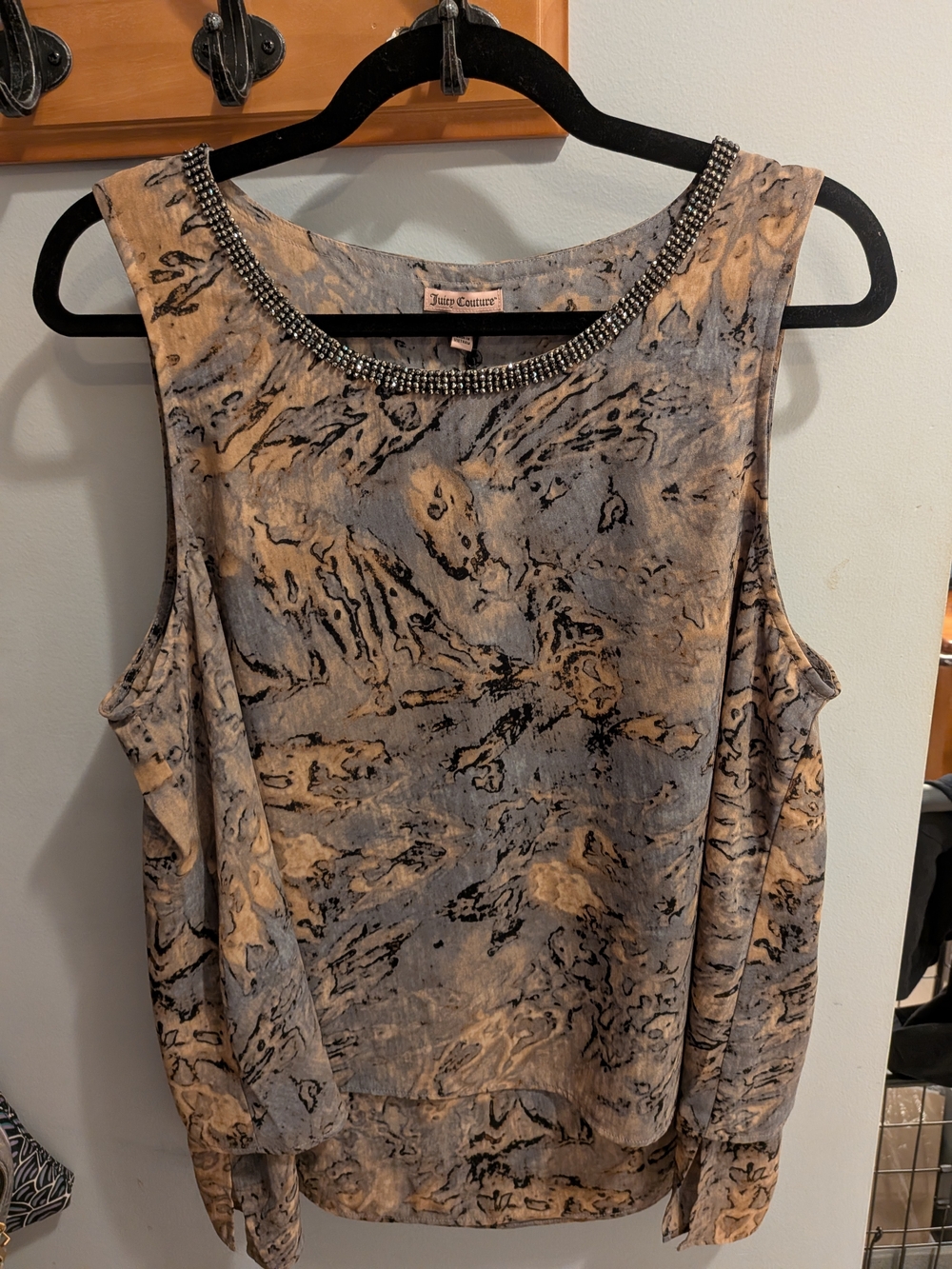 Juicy Couture Abstract Beaded Scoop Tank - Picture 3 of 8